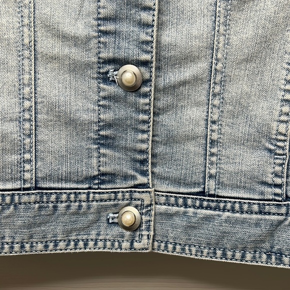 Chico’s Platinum Denim Vest   (Size 0) - Picture 8 of 15